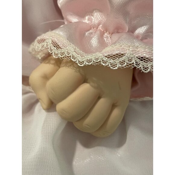 Vintage Baby Doll 1999 Nina Rich Pink Dress Brown Hair Lace Bonnet - Picture 2 of 11